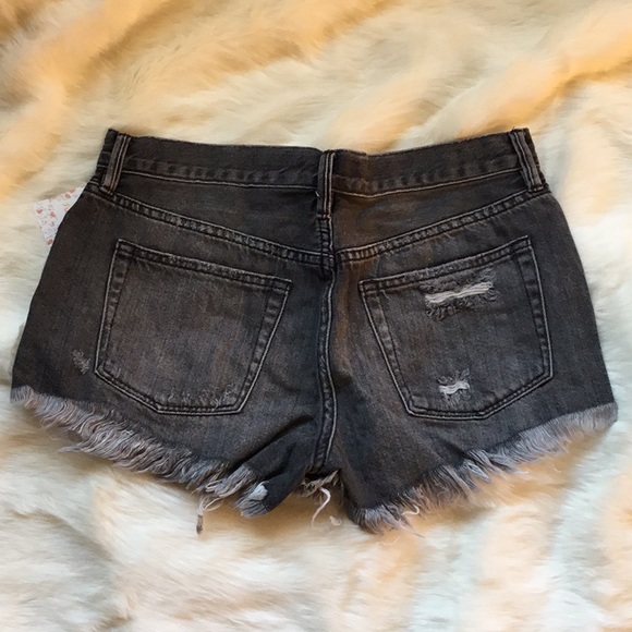 Free People shorts - Picture 4 of 7